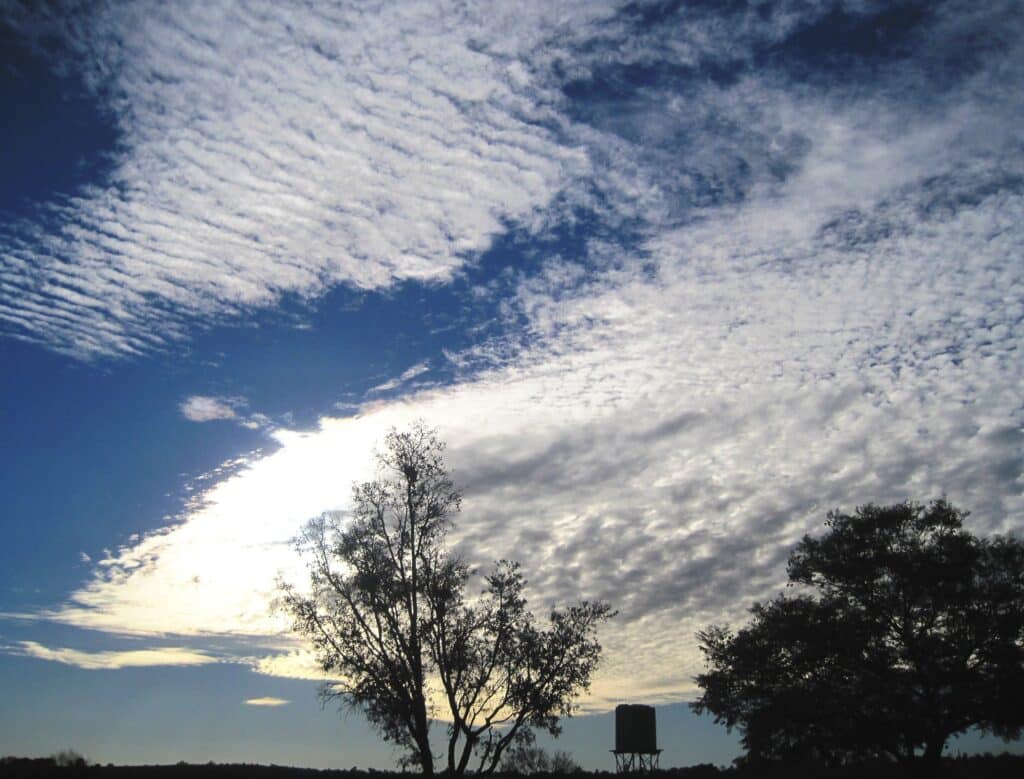 Telling Weather Using Clouds How Stratus