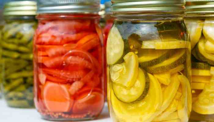 Canning of pickled vegetables