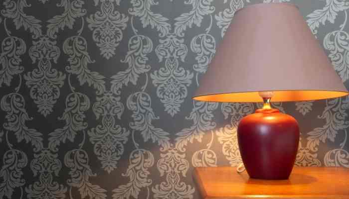 Wood lamp
