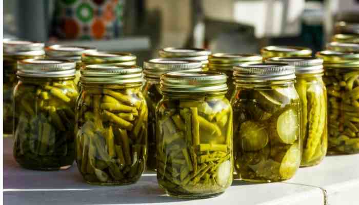 pickles in a mason jar